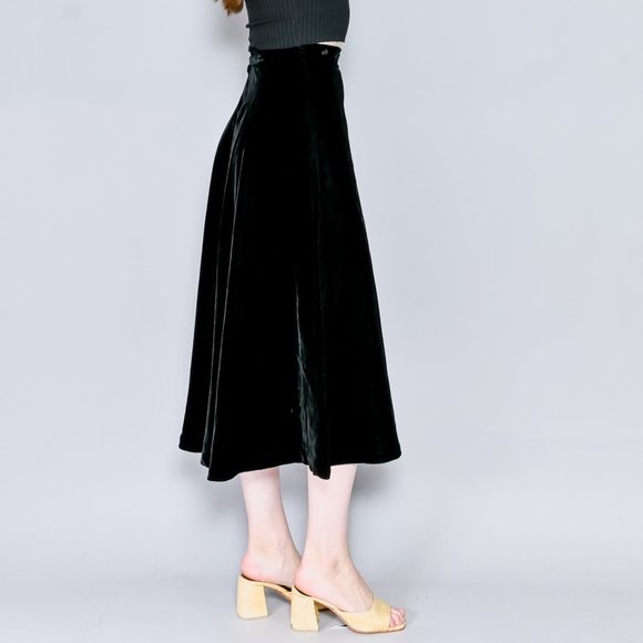 706. VINTAGE Grapes Wine Black Velvet Midi Skirt with Gold Sequin Embroidered - Picture 3 of 11